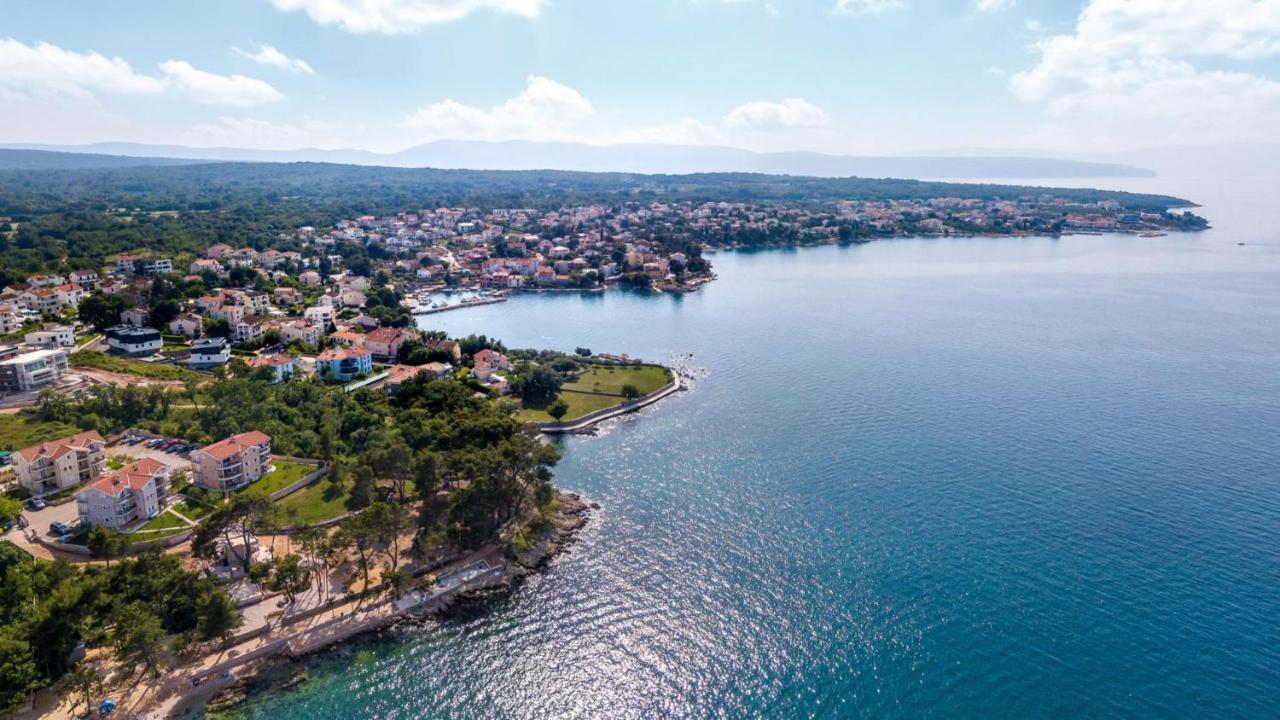 Apartments Elle Luxury Vantacici Malinska Exteriör bild
