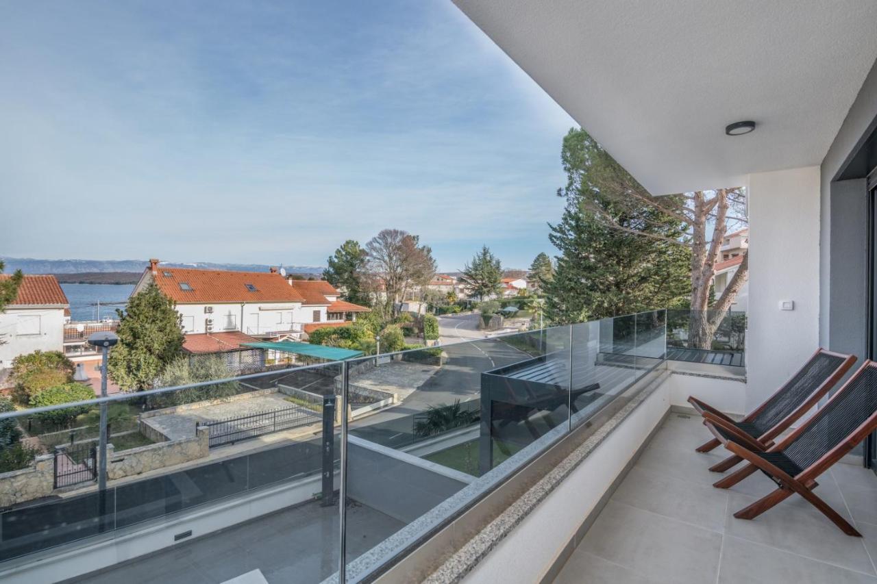 Apartments Elle Luxury Vantacici Malinska Exteriör bild