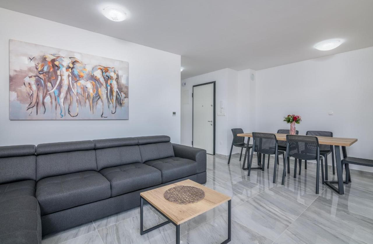 Apartments Elle Luxury Vantacici Malinska Exteriör bild