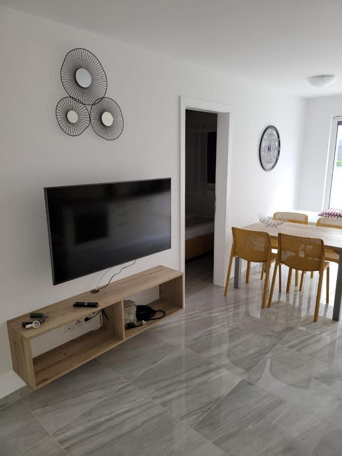 Apartments Elle Luxury Vantacici Malinska Exteriör bild